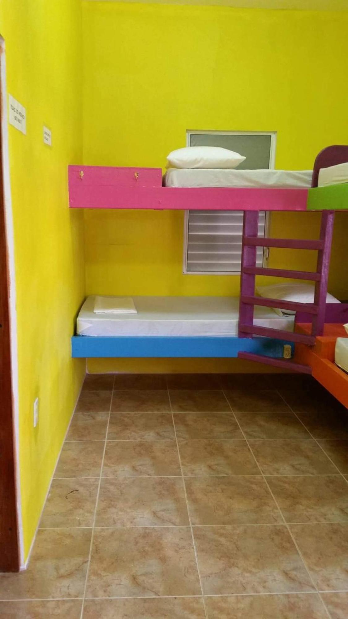 Travellers Palm Backpackers Hostel Caye Caulker Exterior photo