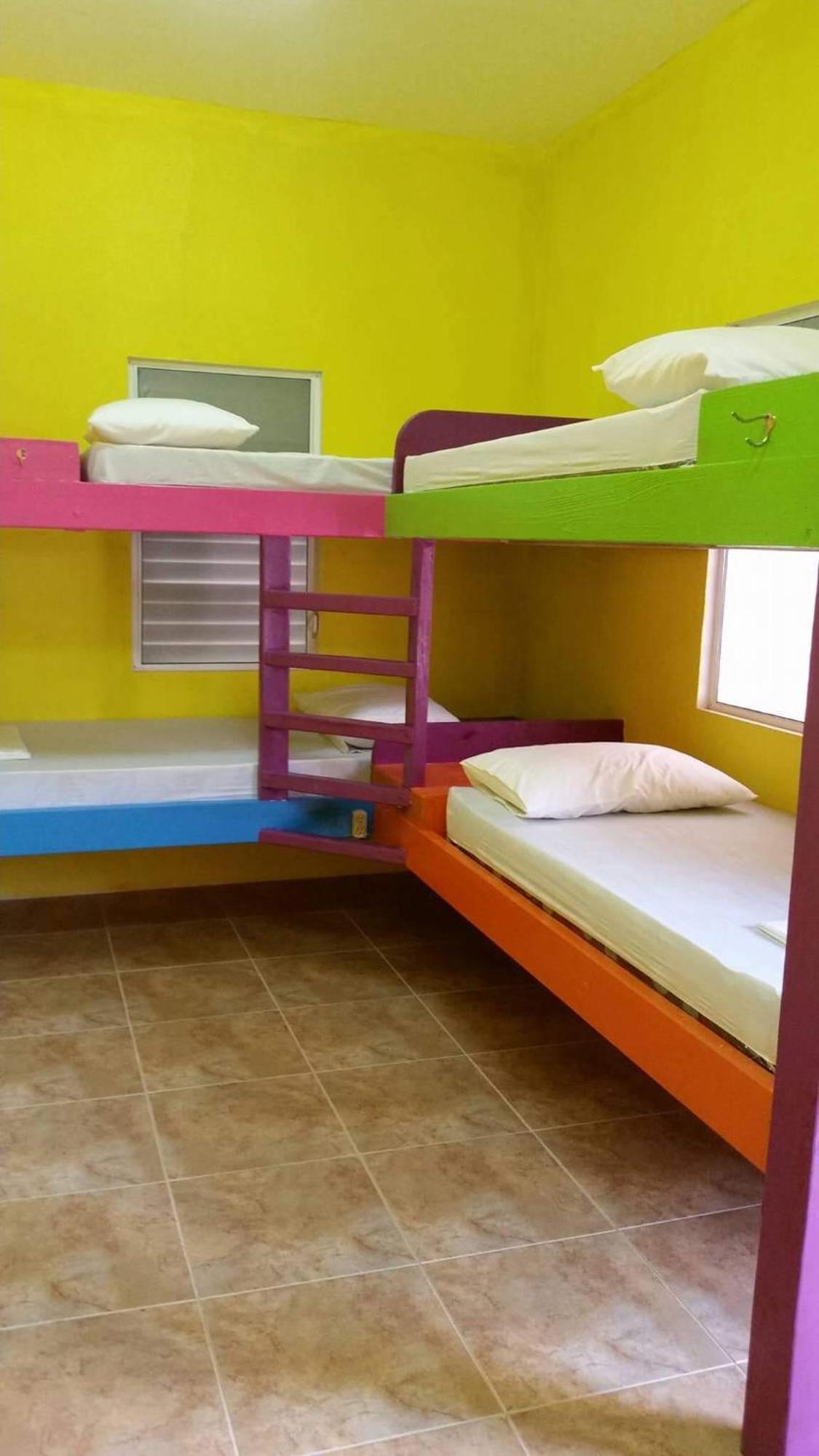Travellers Palm Backpackers Hostel Caye Caulker Exterior photo