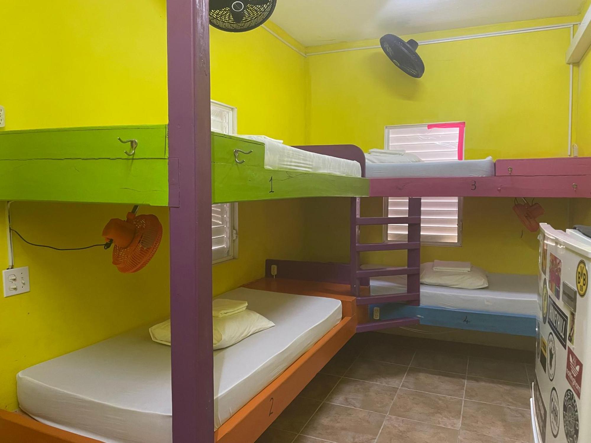 Travellers Palm Backpackers Hostel Caye Caulker Exterior photo