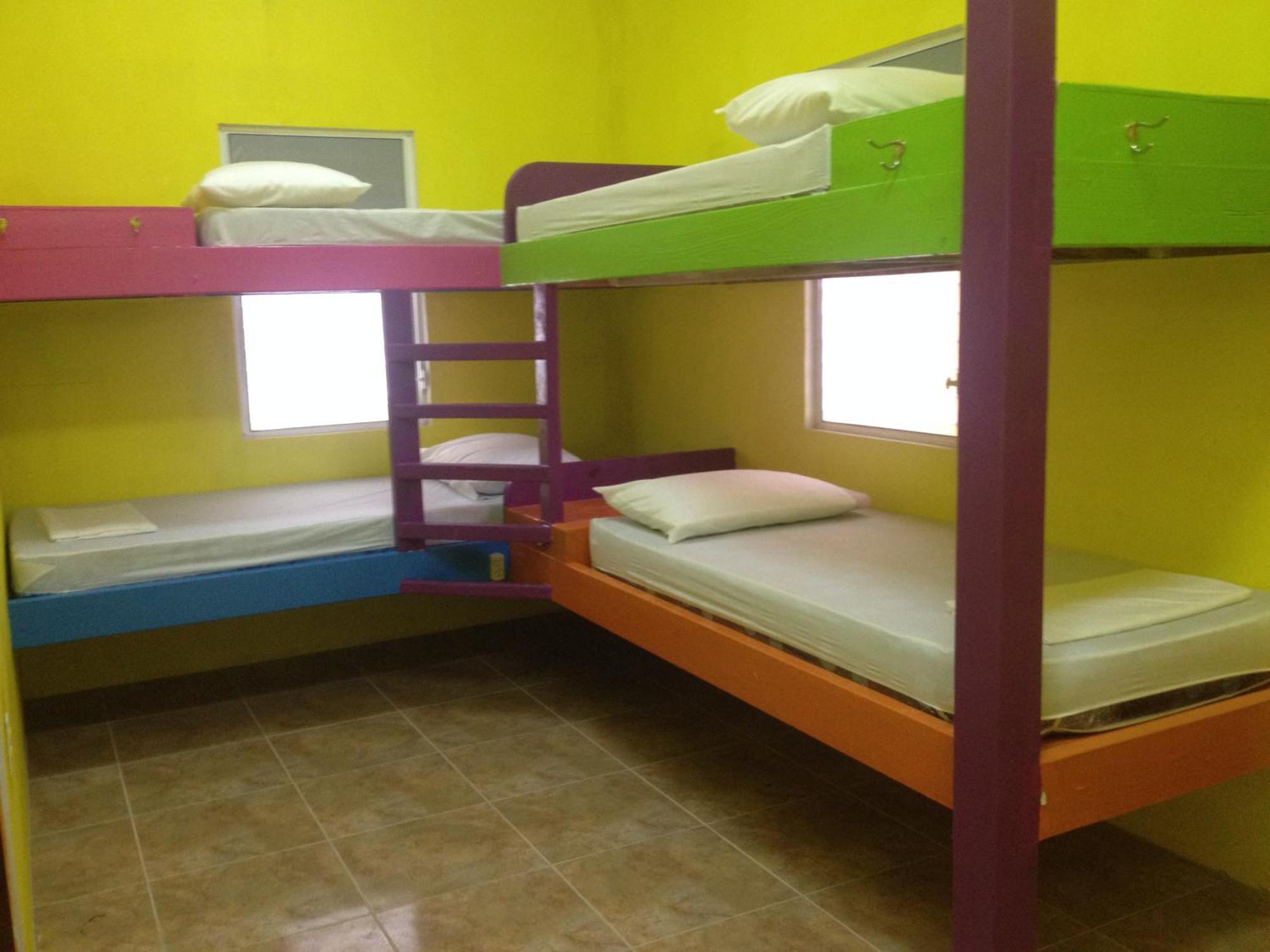 Travellers Palm Backpackers Hostel Caye Caulker Exterior photo
